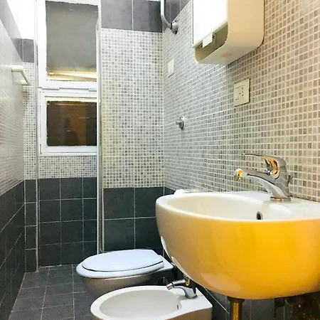 With One Bedroom In With Wifi 50 Km From The Beach *